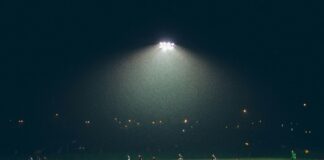 Der Fußballclub Arsenal Tivat wurde für 10 Jahre von der UEFA gesperrt.