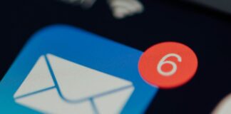 Der Glücksspielanbieter Betsson steht wegen verbotener Werbemails in der Kritik