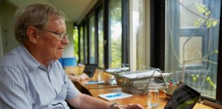 Eine Studie kommt zum Schluss, dass ältere Menschen Glücksspielanbietern länger treu bleiben