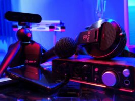 Brettski: Aufstieg und Kontroversen eines Glücksspiel-Creators Brettskis Werdegang vom Vertriebsprofi zum Casino-Streamer, seine Risikostrategien, seine Pokerauftritte und die Fragen zu seinem Vermögen