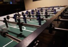 Gauselmann-Stiftung spendet Kicker an Jugendhilfe in Lübbecke