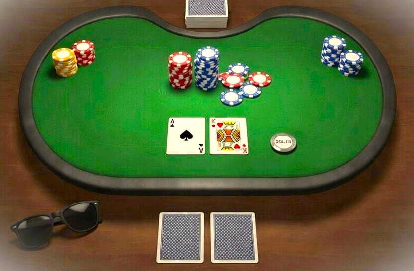 Abbildung eines Pokertisches mit Karten und Chips.