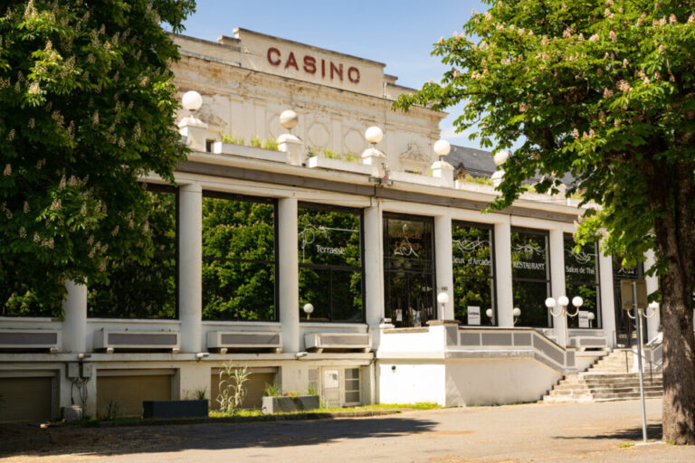 Vers une réouverture du casino de Bagnères-de-Luchon ? Le projet relancé malgré les tensions