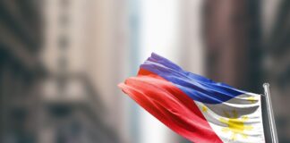 휘날리는 필리핀 국기