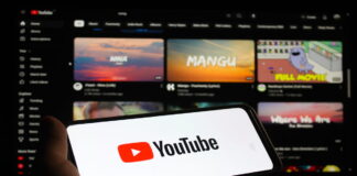 모바일로 보는 유튜브와 PC 화면