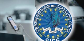 CICC 로고와 핸드폰으로 온라인 카지노를 이용중인 청소년