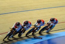 경륜경정총괄본부, 아시아 최초 IBIA 인증받아 스포츠 베팅 신뢰도 새 기준 세우다 경륜 대회에서 경쟁을 벌이고 있는 4명의 선수들