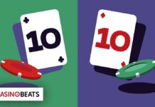 초록·보라색 배경에 클로버 10과 다이아 10 카드가 각각 떠 있고, 아래에 빨간·초록 칩이 놓인 블랙잭(10 스플릿) 일러스트