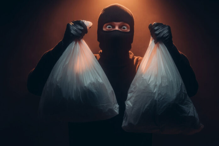 casino-overval Casino-geld spoorloos na bizarre roof door eigen medewerkster!