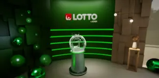 Tre miljonvinster på Lotto – vinnare i Växjö, Göteborg och Gävle Lotto-studio med grön belysning och lottodragning i glasbehållare framför Lotto + Joker-logotyp.