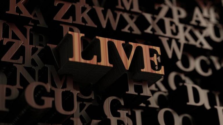 888 Casino live with Microgaming slots and side games