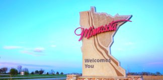 Minnesota welcome sign