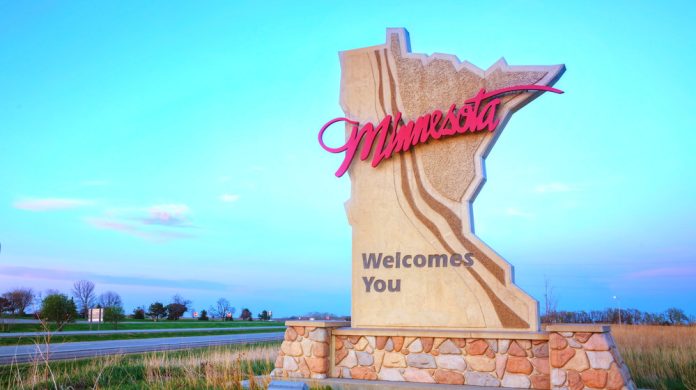 Minnesota welcome sign