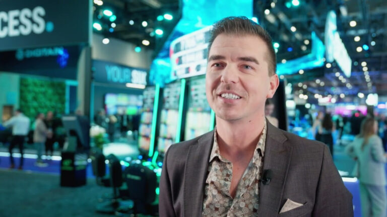 Amusnet: combining land-based expertise & spirit to replicate online success