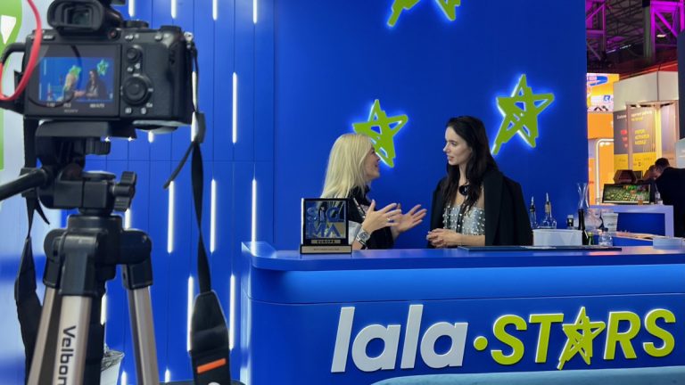 Lala Stars booth