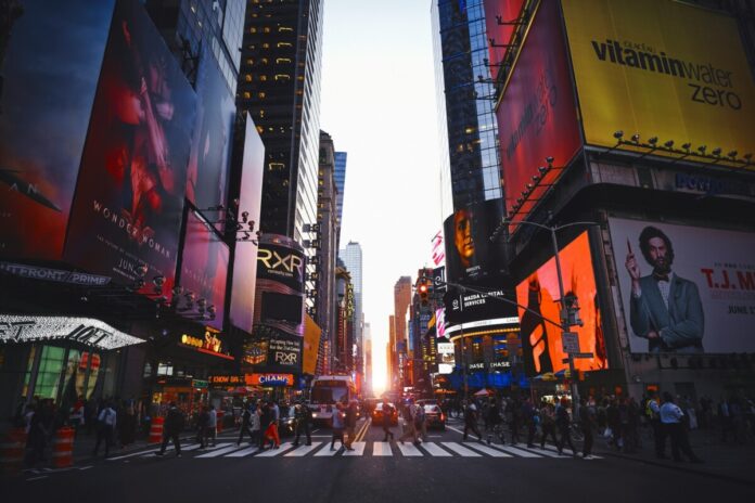 Manhattanhenge on Times Square