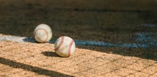 Prosecutors Decide Against Indicting Japanese Baseball Players for Online Gambling Baseballs on the field of play