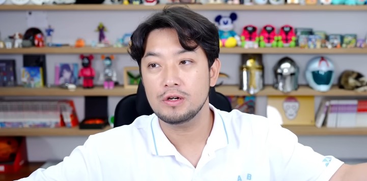 The YouTube star and webtoon author Lee Mal-nyeon, aka ChimChakMan.
