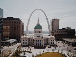 Missouri Launches Sports Betting With Eight Sportsbooks Now Live Today Downtown St. Louis skyline with Gateway Arch and historic courthouse building in the foreground.