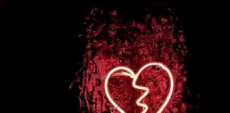 Another Indonesian Region Claims Online Gambling is Sending Divorce Rates Up Divorce