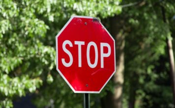 Oklahoma & Tennessee Lawmakers Approve Bans on Sweepstakes Casinos Stop sign