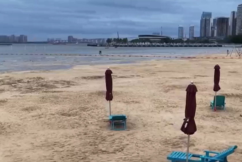 Empty beaches in the usually busy city of Zhanjiang during Golden Week as seaside communities prepare for Typhoon Matmo’s landfall on October 5.