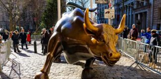 Wall Street Charging Bull statue.
