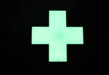 Sweepstakes Casino Trade Group Unveils ‘Social Plus’ Rebrand After Minnesota, Google Crackdowns Green glowing plus sign.