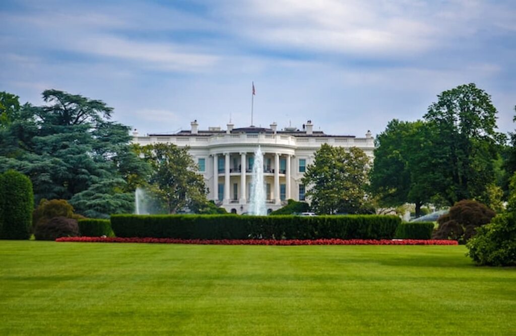 White House view from the south lawn with fountains and greenery