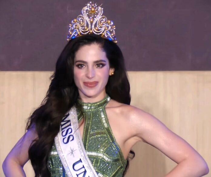 Miss Universe Organization Under Scrutiny as Casino-Linked Owner Faces Criminal Investigation Miss Universe 2025, Fátima Bosch, wearing a green gown and crown during a coronation appearance.
