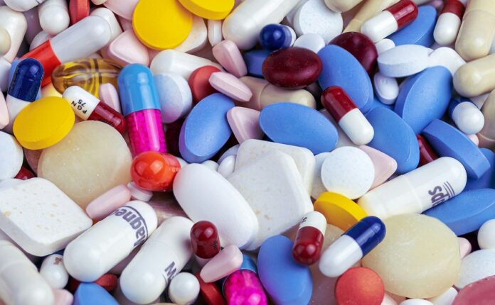Medications-in-a-Pile A photograph of a variety of pills mixed together.