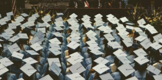 Most Online Casino Players are University or High School Students, Say Indonesian Police Students