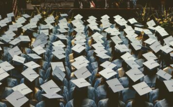 Most Online Casino Players are University or High School Students, Say Indonesian Police Students