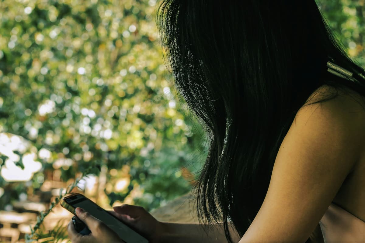 Lady Luck: Sportsbooks Shift Marketing Tactics & Recruit More Female Users