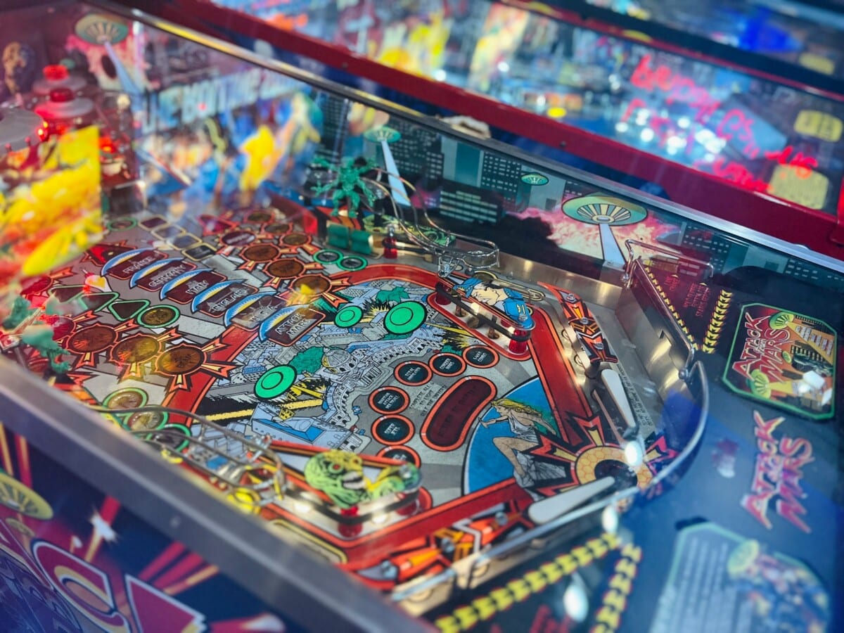 Pinball machine