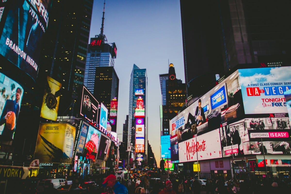 New York Senator Bids to Ban Billboard Gambling Ads