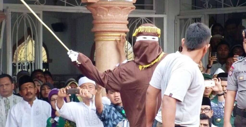 Indonesische rechtbank beveelt geseling voor online gokker