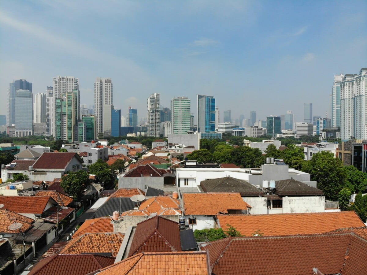 PokerWireDaily — Indonesian Police Dismantle International Online Gambling Ring in High-Rise Raids