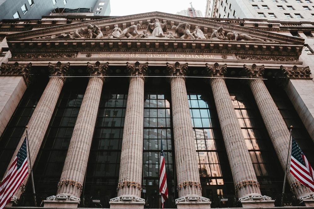 Securities Giant Charles Schwab to Offer NYSE Prediction Market Trades